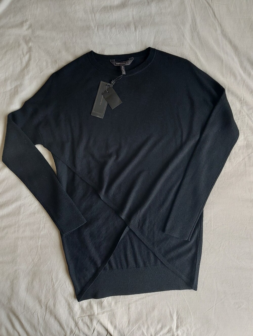 BCBG MAXAZRIA Merino Wool Black Crewneck Tunic Sweater